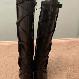 BCBG leather boots